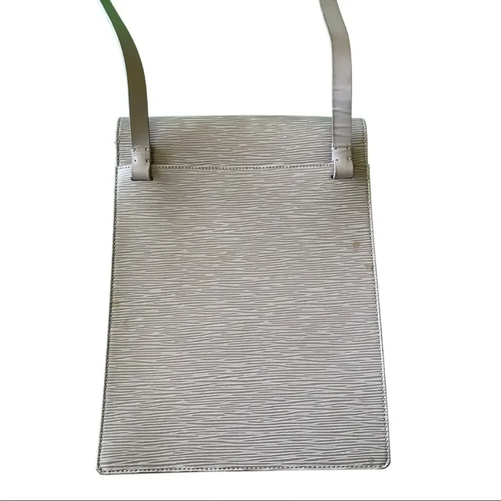 Louis Vuitton Vintage Lavender Epi Crossbody Ramatuelle
